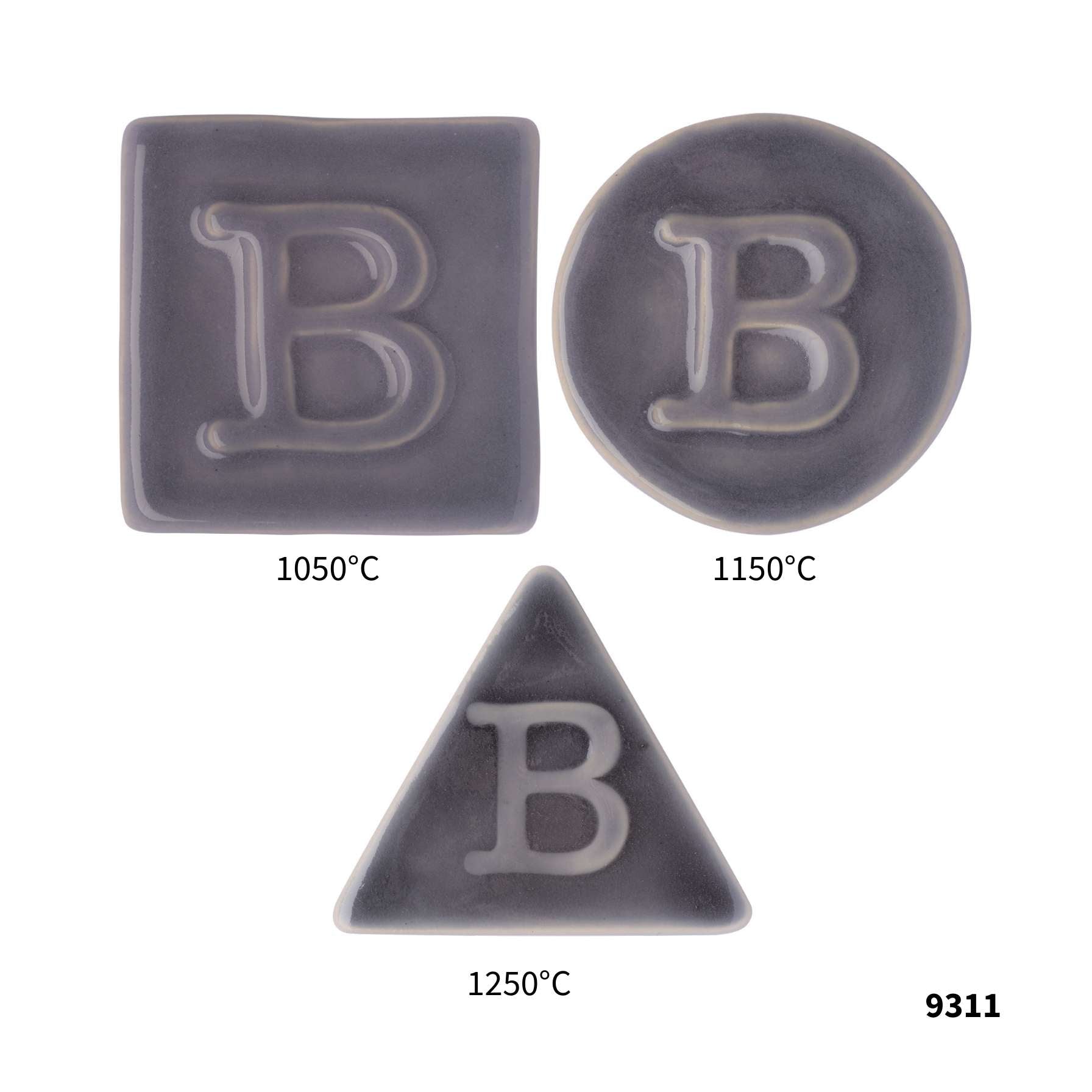 Drei graue Botz Pro Irdenware-Keramikfliesen (quadratisch, rund, dreieckig), jeweils mit einem erhabenen B, werden bei Brenntemperaturen von 1050 °C, 1150 °C und 1250 °C angezeigt. Die Nummer 9311 befindet sich in der unteren rechten Ecke.