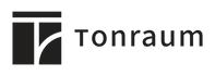 Schwarz-weißes Logo mit einem stilisierten „T“ und einer geschwungenen Linie innerhalb eines Quadrats auf der linken Seite und dem Wort „Tonraum“ in Kleinbuchstaben auf der rechten Seite.